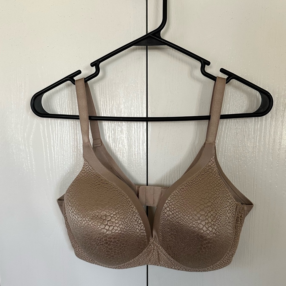 Warner's Textured Beige Bra 38D